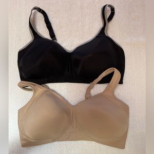 Two Vanity Fair bras 38 DD very good condition
